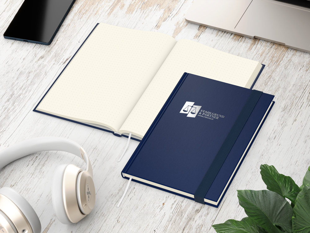Notizbuch Visco-Book, Creme, Punktraster, dunkelblau, Silberprägung